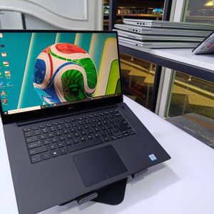 DELL XPS 15 7590 4K Touchscreen