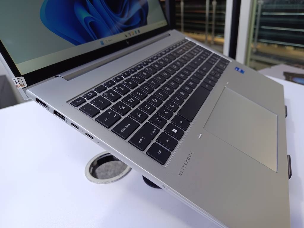 hp EliteBook 860 G10 - تصویر 2