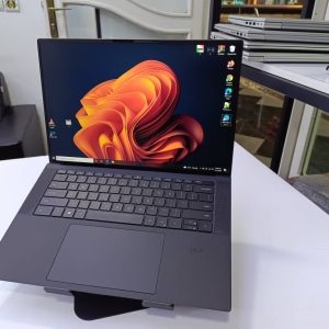 DELL Precision 5560