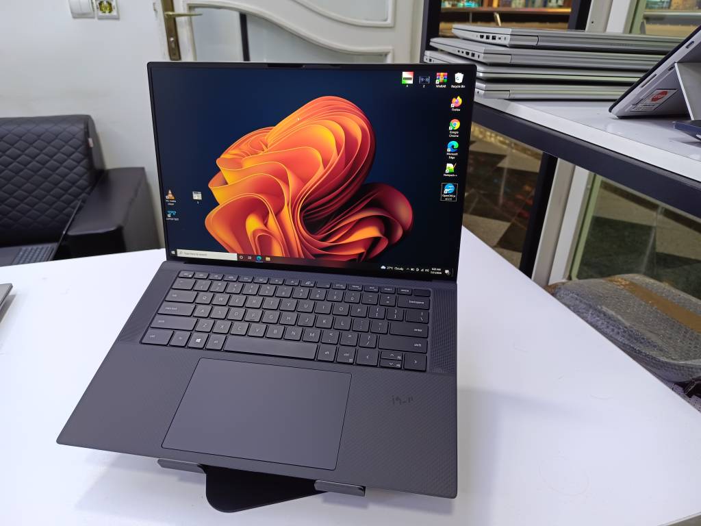 DELL Precision 5560