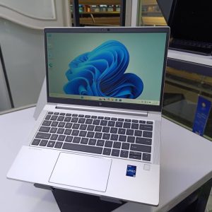 hp EliteBook 630 G10 Touchscreen